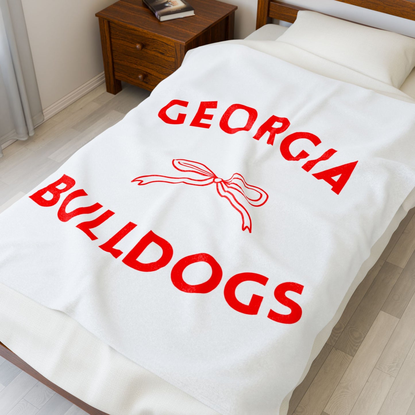 Cozy Georgia Bulldogs Velveteen Plush Blanket | Ultra Soft Throw for Gamers, Fans, Home Decor, Gifts, College Spirit